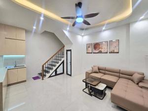 BÁN NHÀ GẦN NGÃ TƯ SỞ_HƠN 30M RA PHỐ_34m2 x 5T_MT RỘNG_GẦN Ô TÔ_2 THOÁNG, nhỉnh 9 tỷ